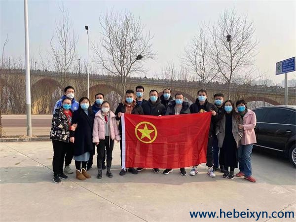 “就地过年”也是“在‘家’过年”