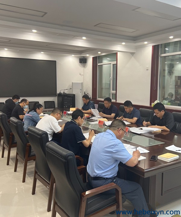 我队召开党委理论学习中心组（扩大）学习会